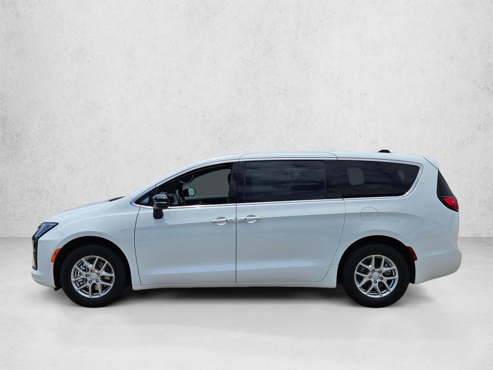 Thumbnail: 2027 Chrysler Pacifica - 2