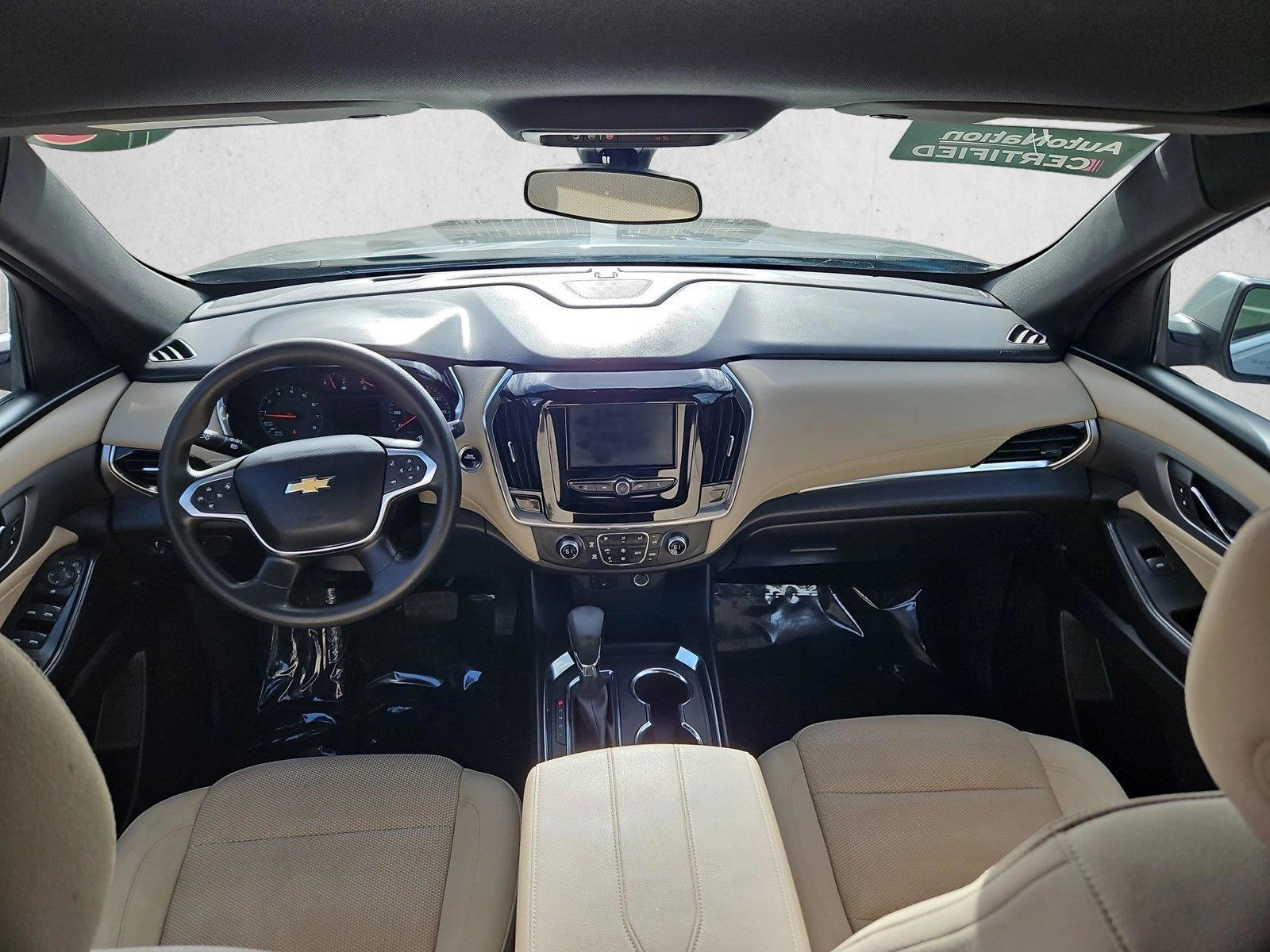 Thumbnail: 2023 Chevrolet Traverse - 3