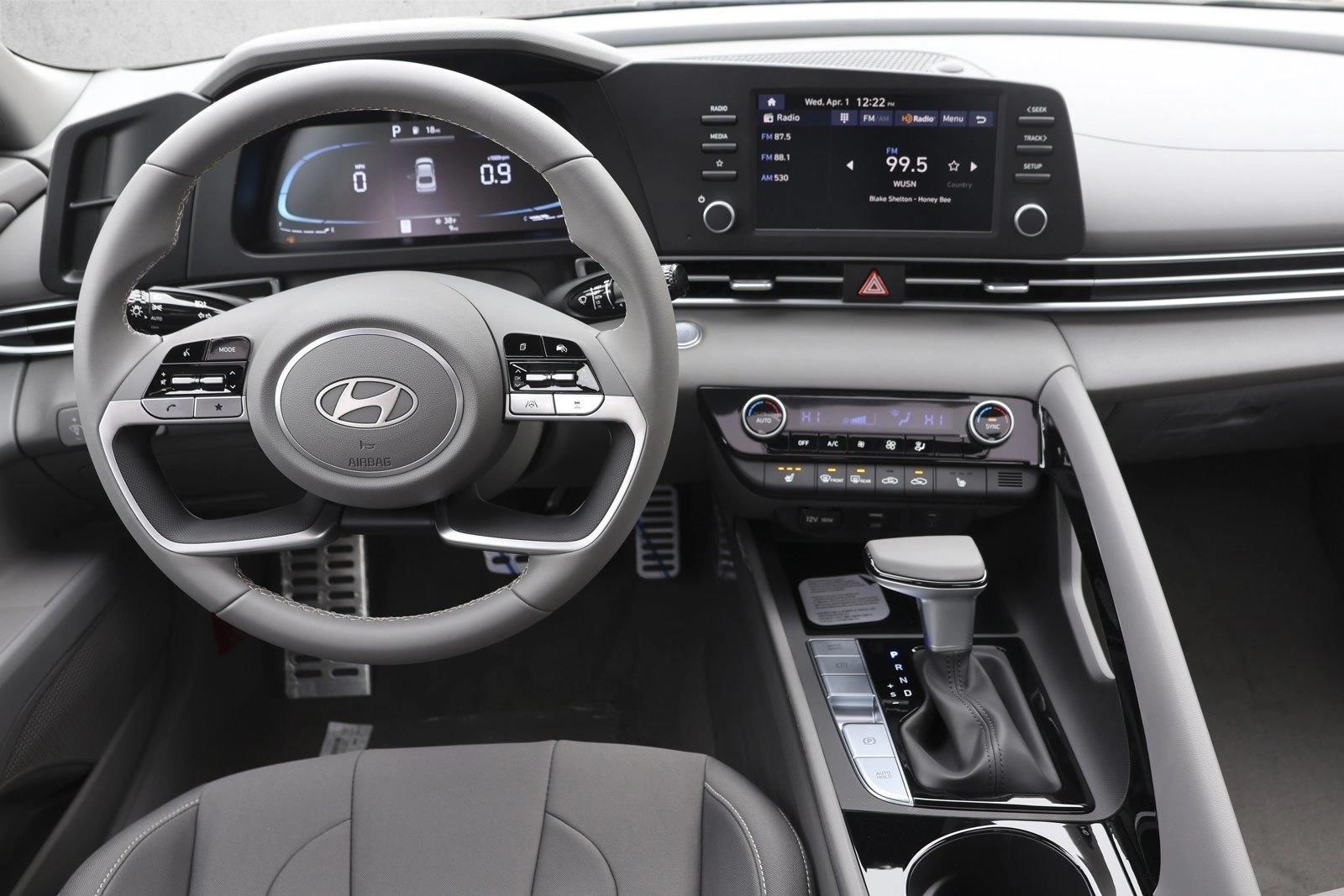 Thumbnail: 2026 Hyundai Elantra - 4