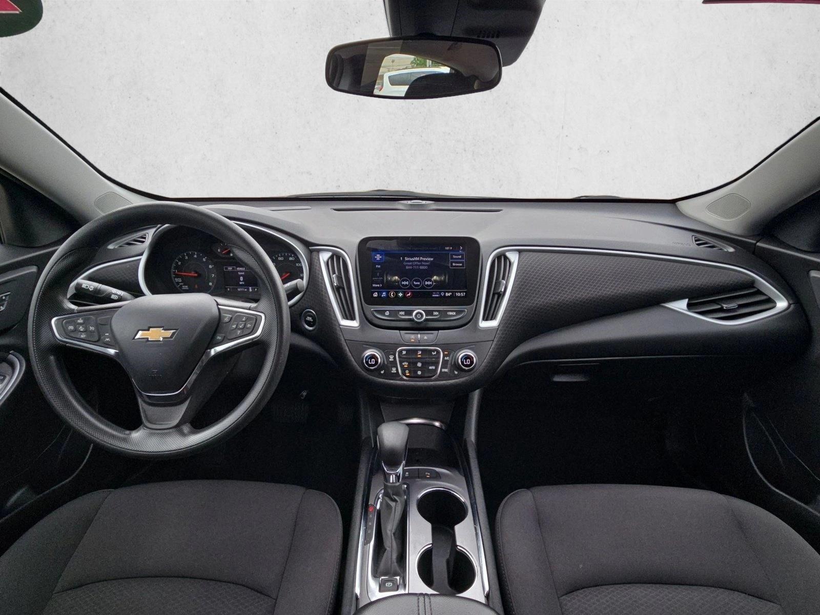 Thumbnail: 2024 Chevrolet Malibu - 4