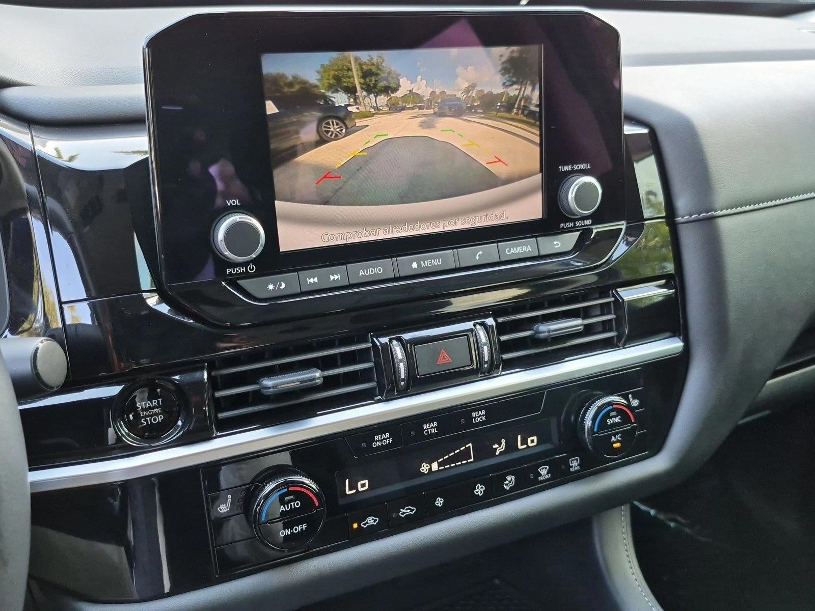 2025 Nissan Pathfinder SV - Photo 12