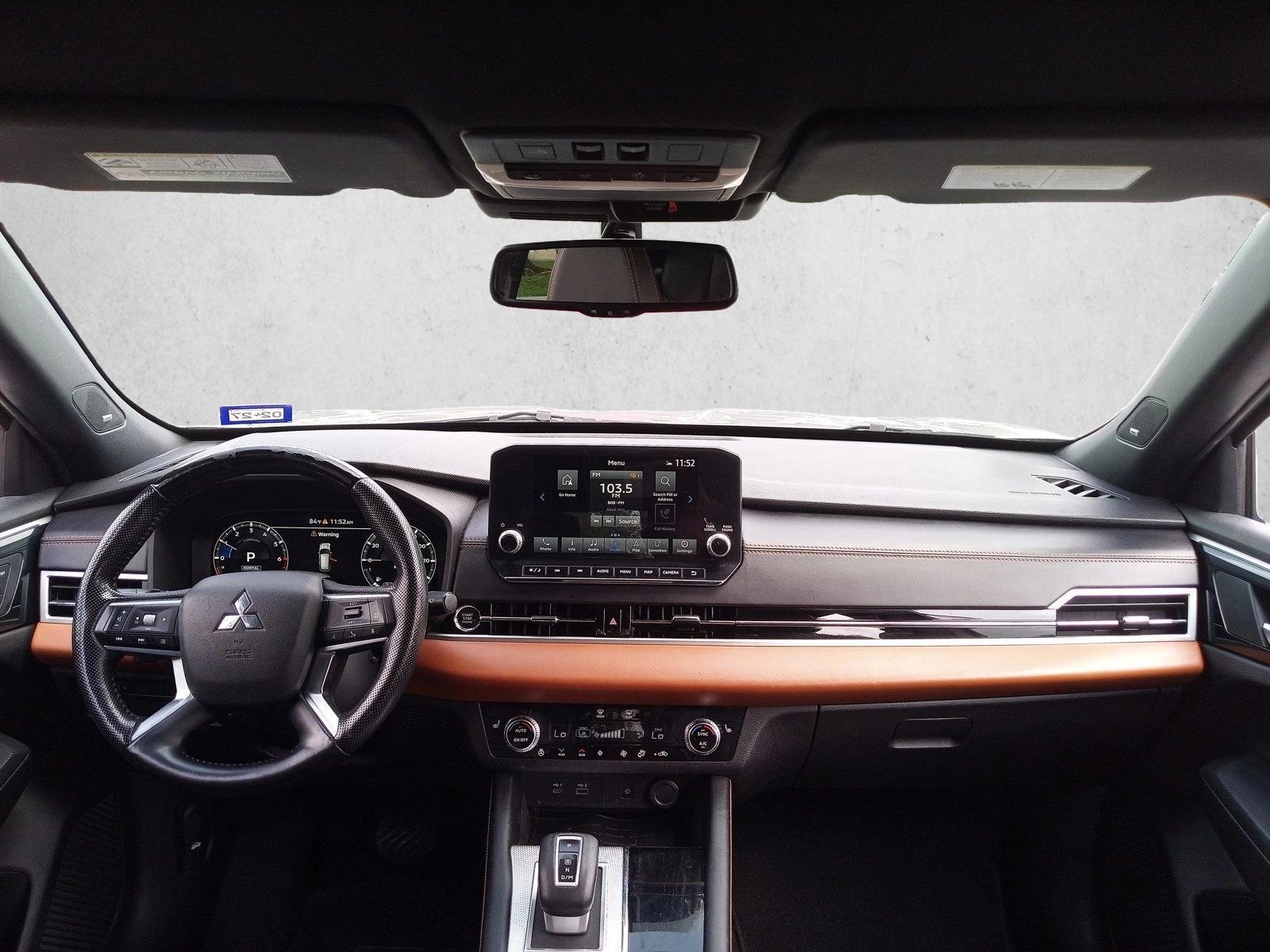 Thumbnail: 2022 Mitsubishi Outlander - 4