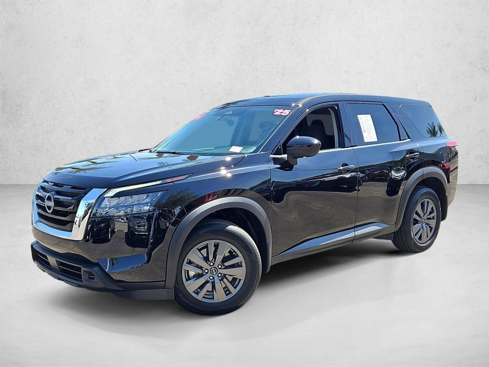 Thumbnail: 2025 Nissan Pathfinder - 1