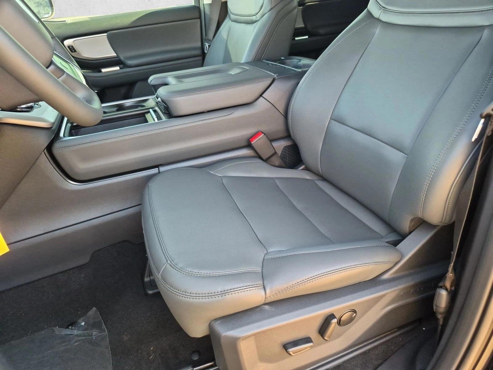 Thumbnail: 2026 Ford Expedition - 4