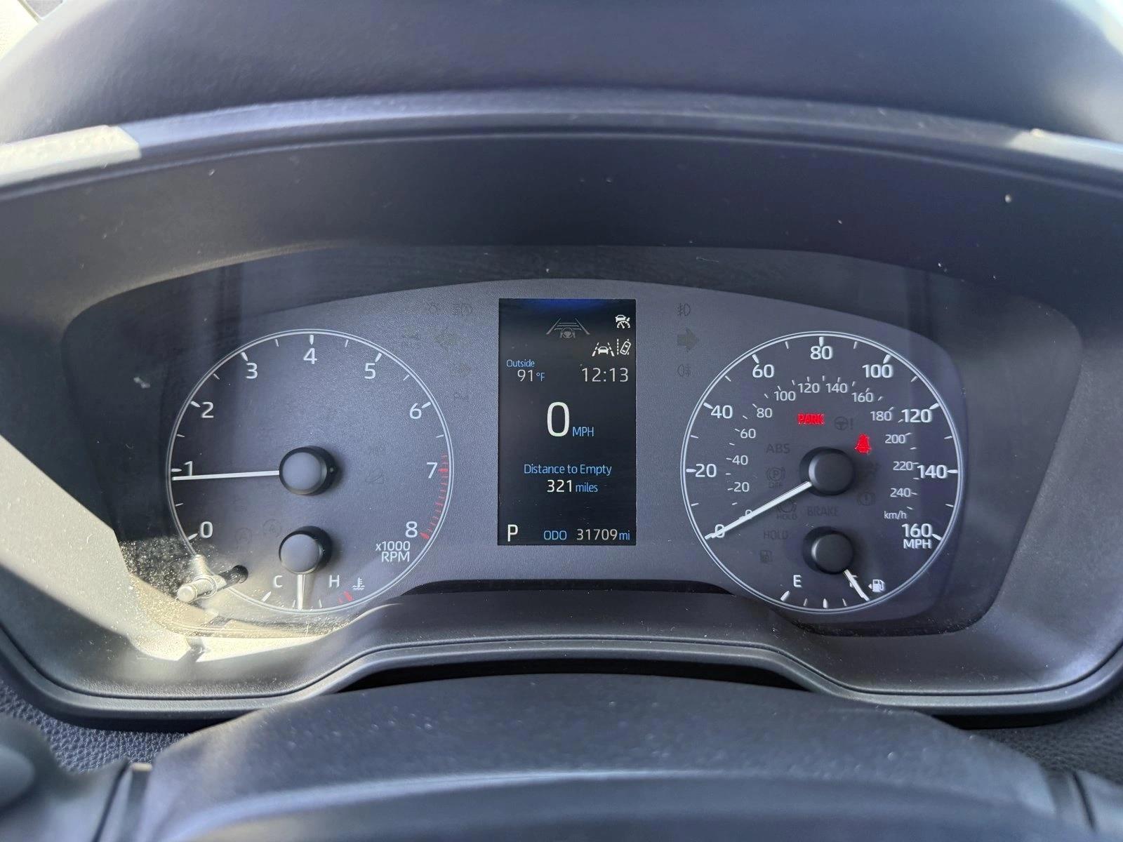 2025 Toyota Corolla LE - Photo 15