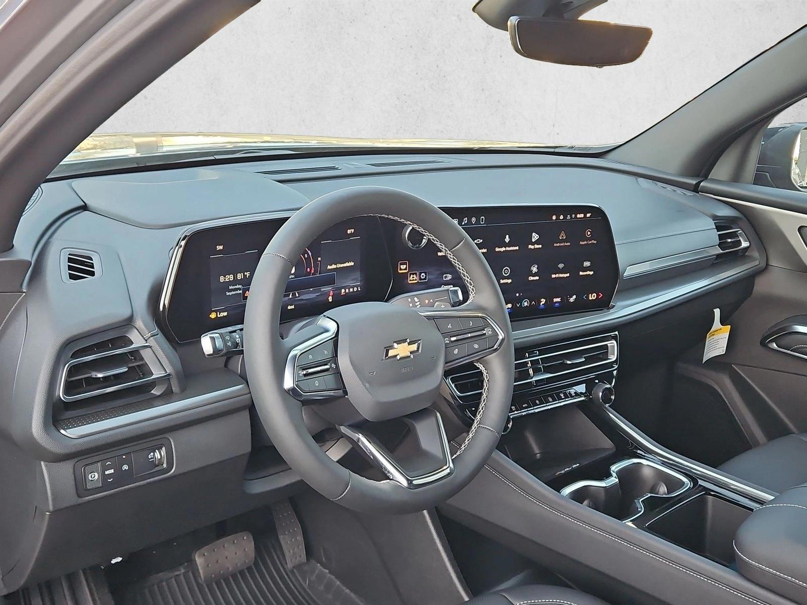 Thumbnail: 2027 Chevrolet Traverse - 3
