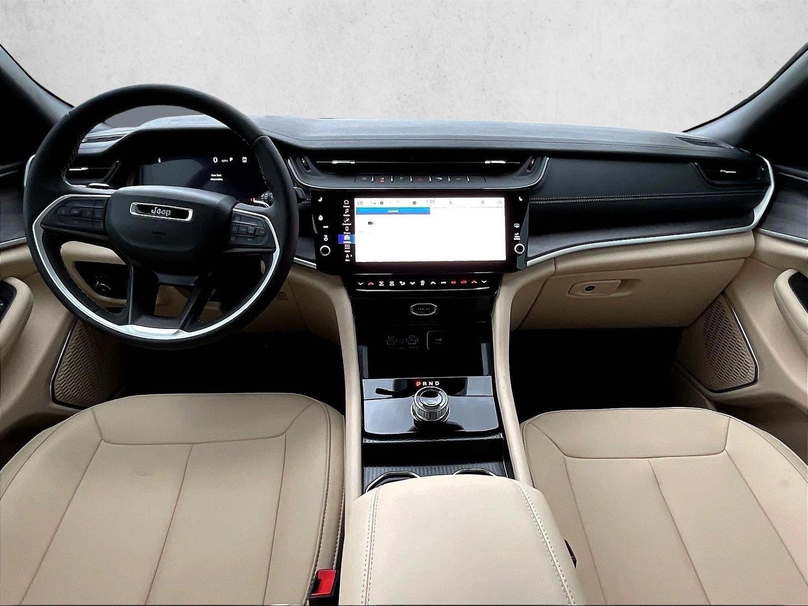 Thumbnail: 2026 Jeep Grand Cherokee - 3