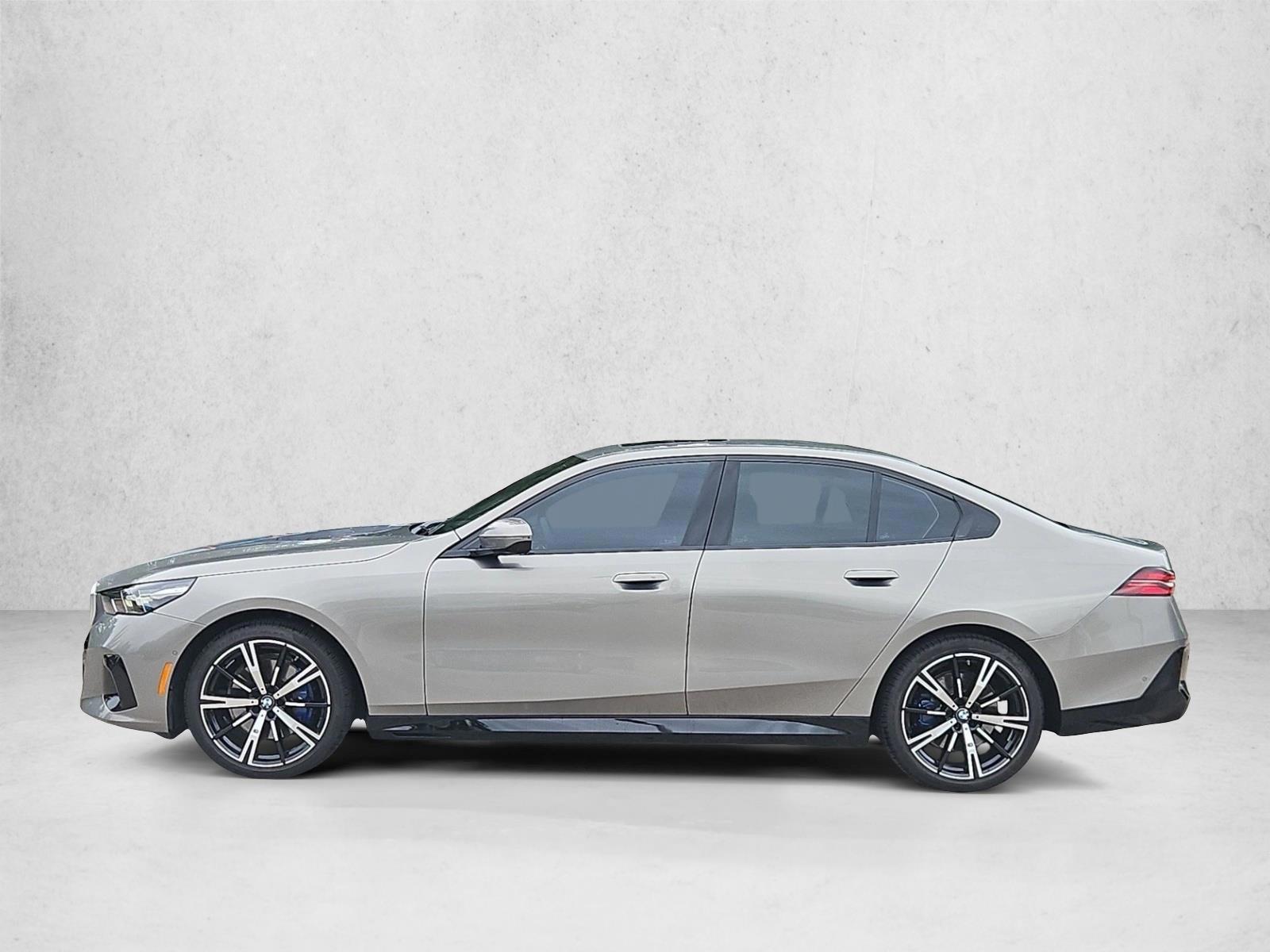 Thumbnail: 2026 BMW 5 Series - 2