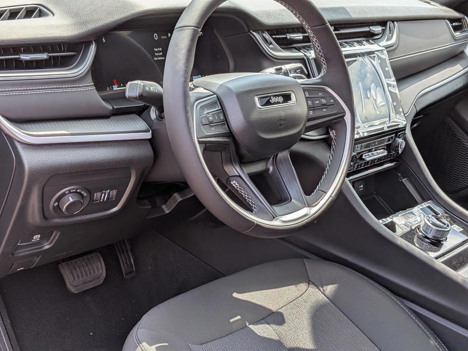 Thumbnail: 2026 Jeep Grand Cherokee - 3