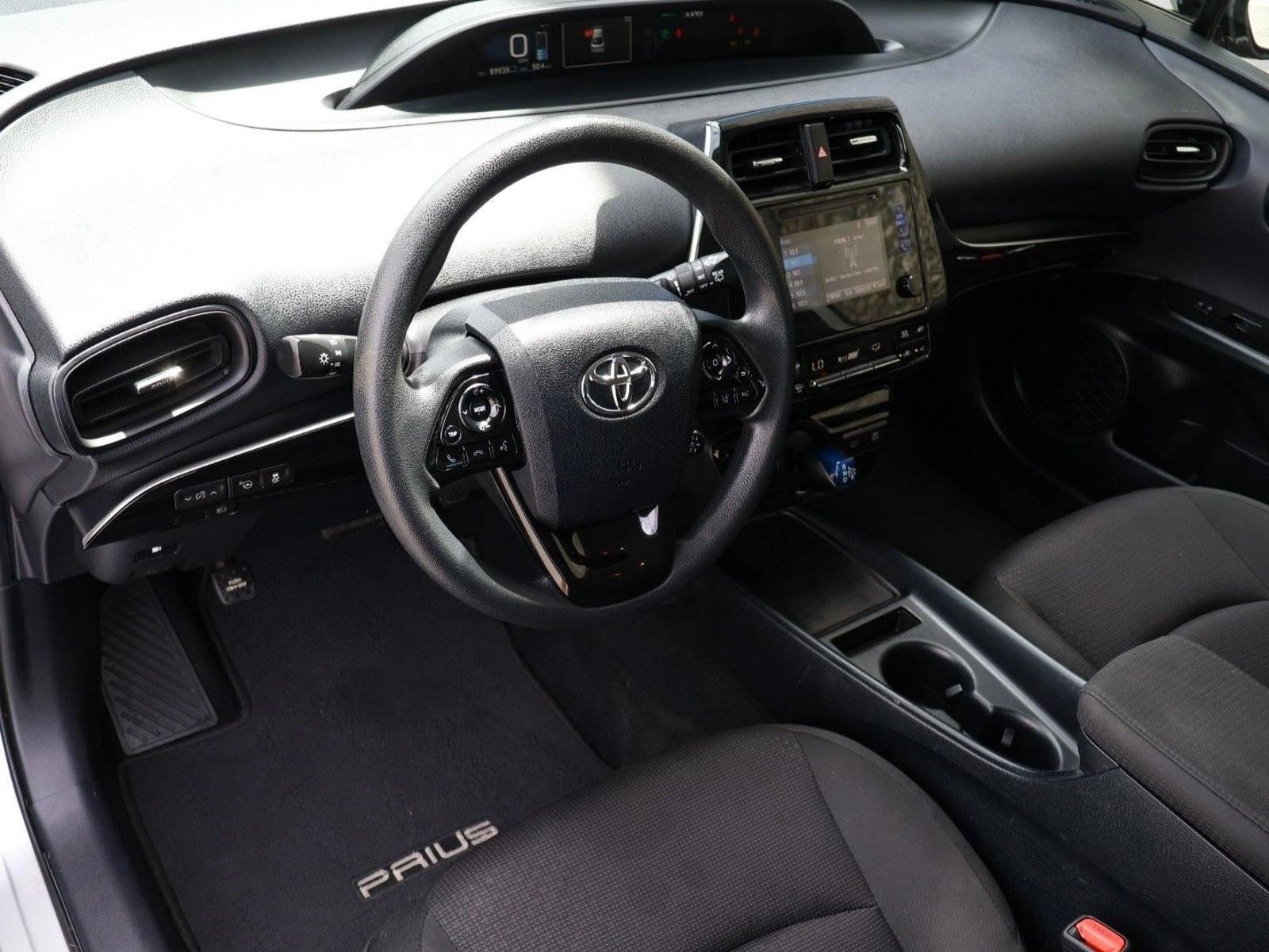 Thumbnail: 2019 Toyota Prius - 3