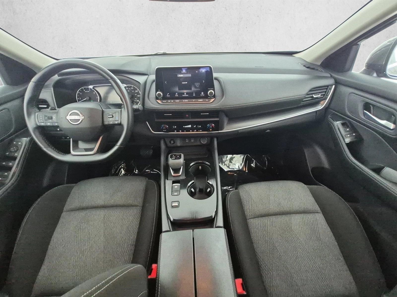 2025 Nissan Rogue SV - Photo 18