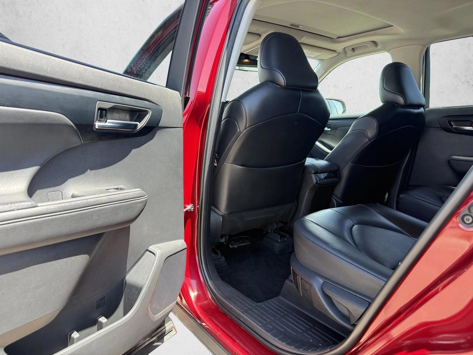 2022 Toyota Highlander XLE - Photo 20