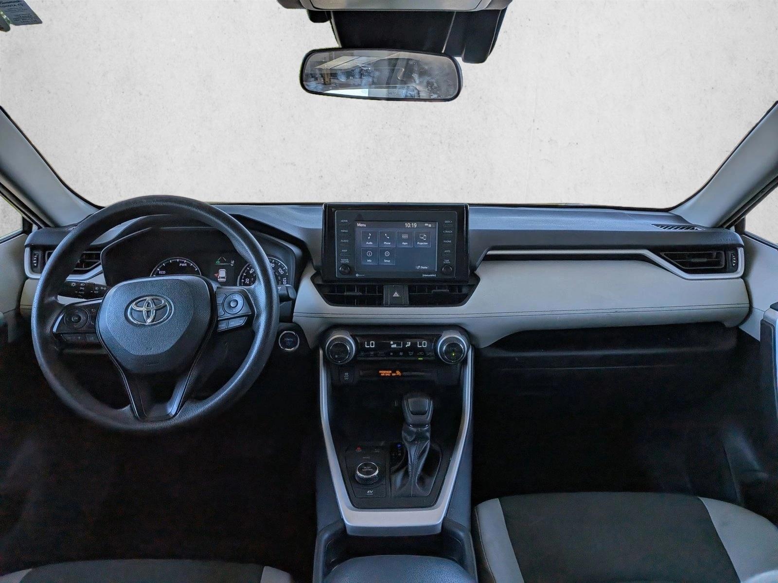 Thumbnail: 2020 Toyota RAV4 - 3