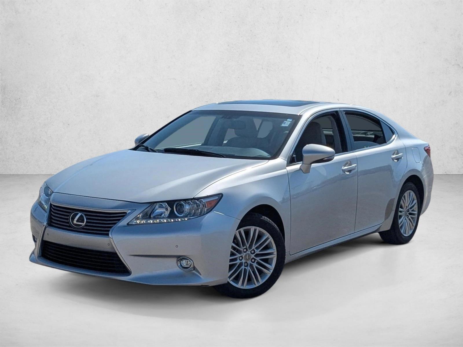 Thumbnail: 2015 Lexus ES - 1
