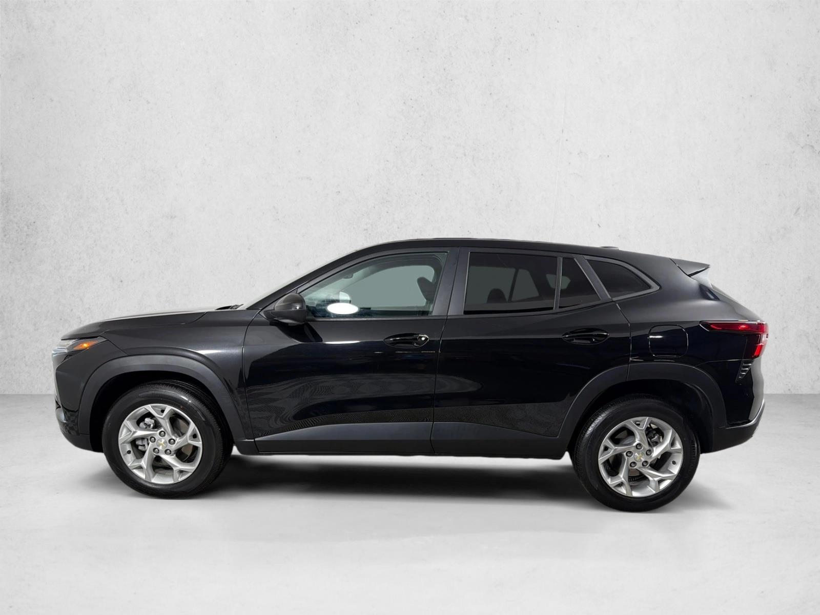 Thumbnail: 2024 Chevrolet Trax - 2