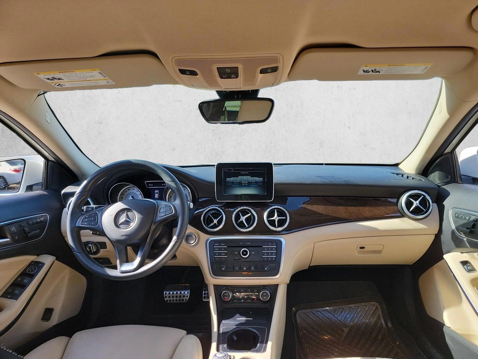 Thumbnail: 2017 Mercedes-Benz GLA - 3