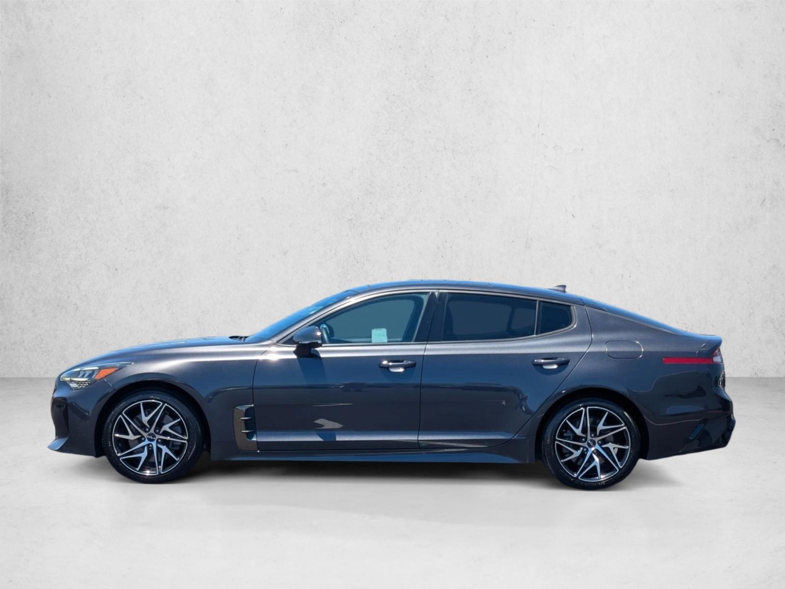 Thumbnail: 2022 Kia Stinger - 2