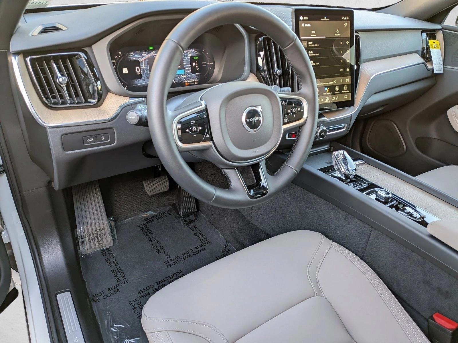Thumbnail: 2026 Volvo XC60 - 3