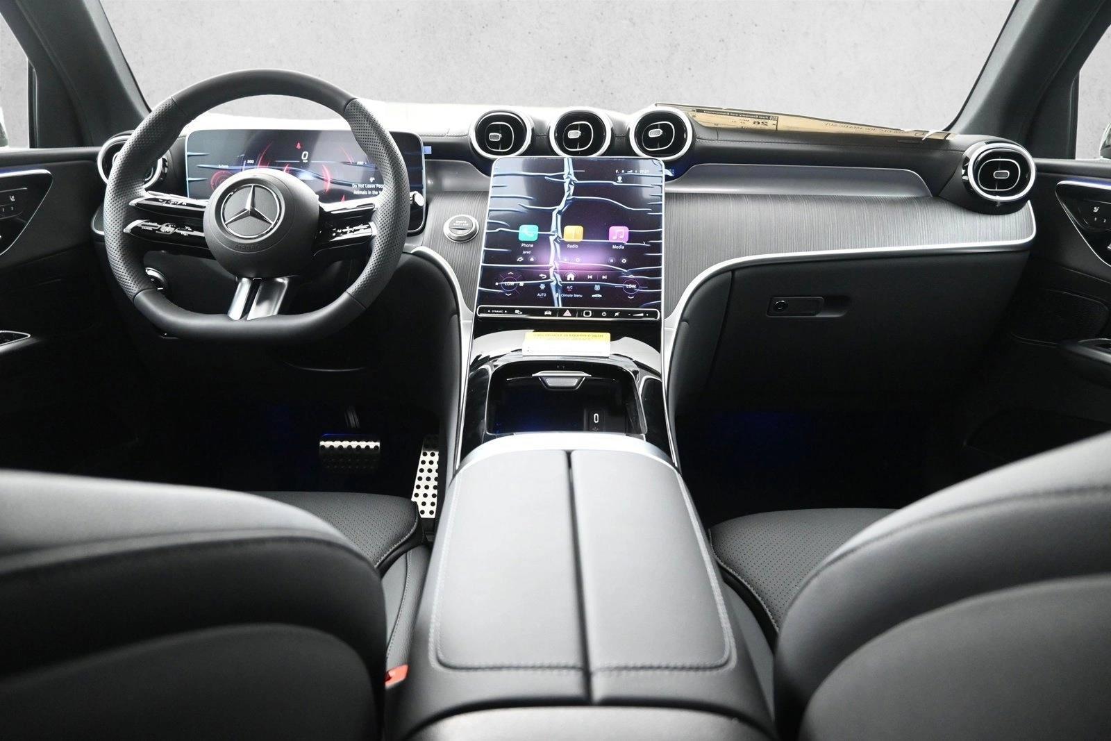 Thumbnail: 2026 Mercedes-Benz GLC - 3
