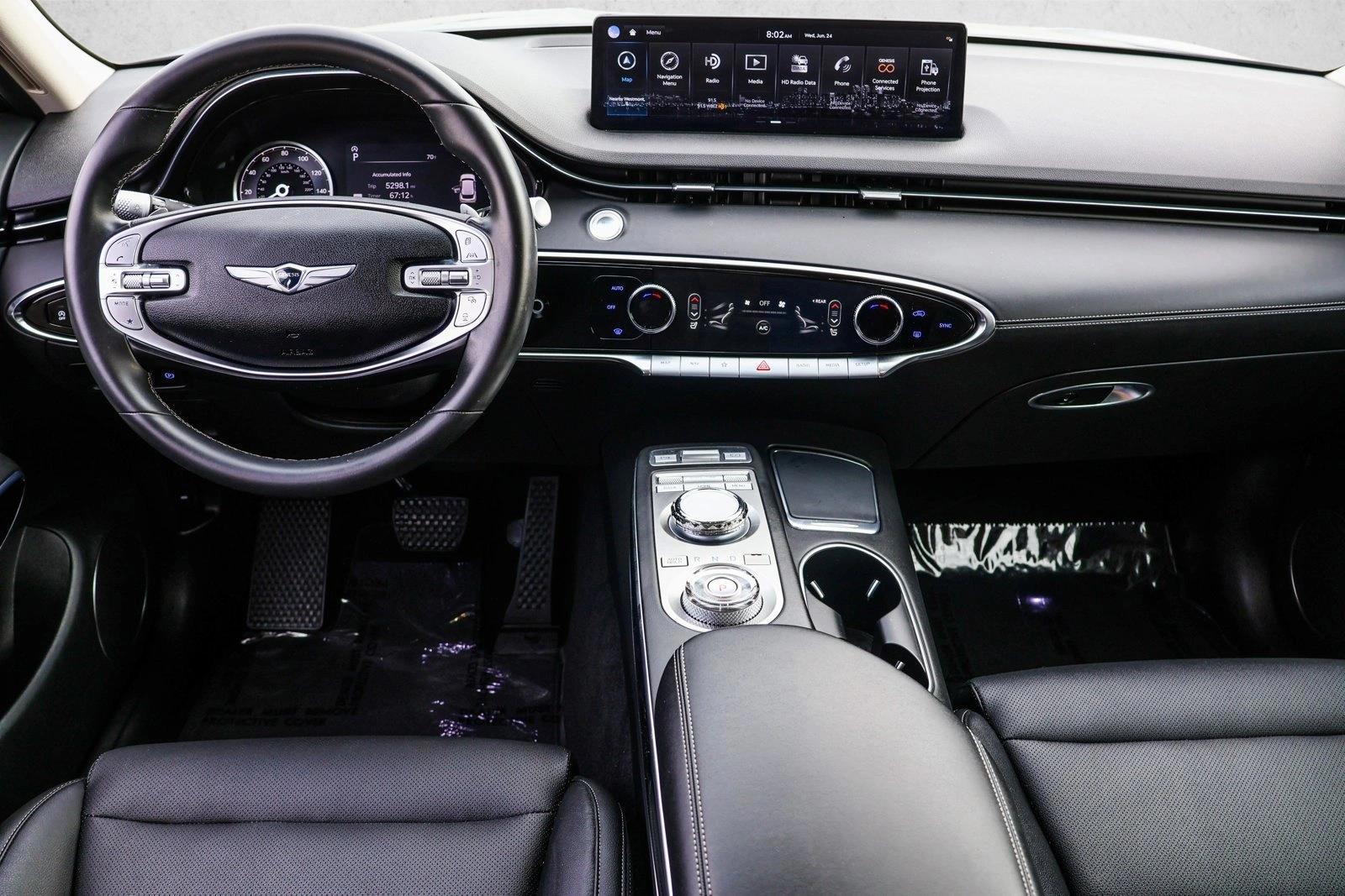 Thumbnail: 2025 Genesis GV70 - 4