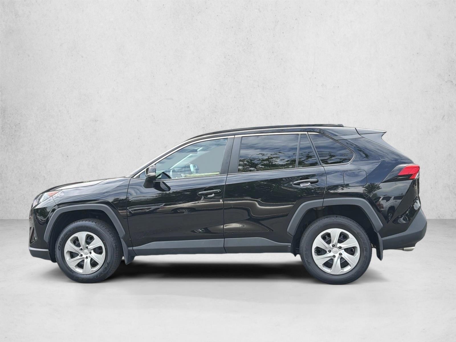 Thumbnail: 2021 Toyota RAV4 - 3