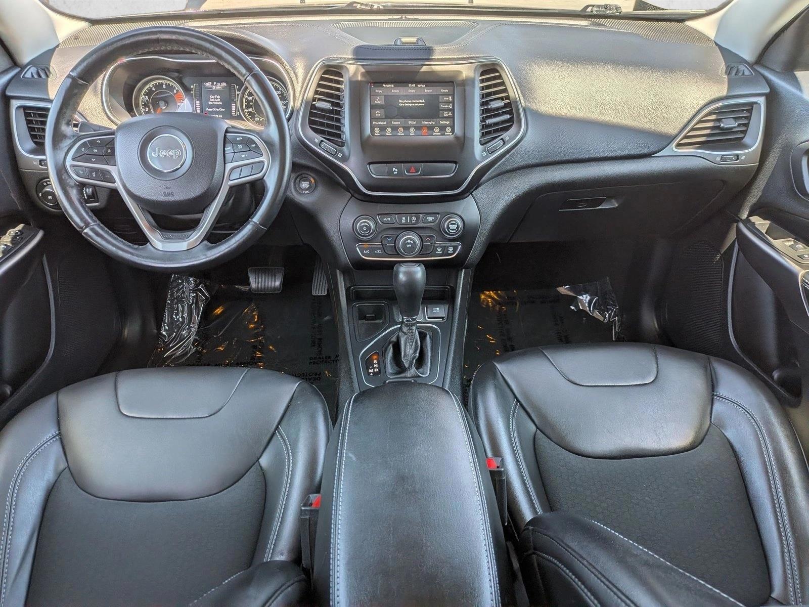 Thumbnail: 2019 Jeep Cherokee - 3