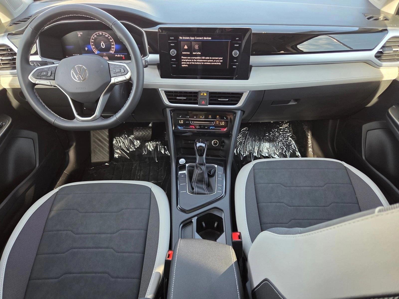 Thumbnail: 2026 Volkswagen Taos - 3