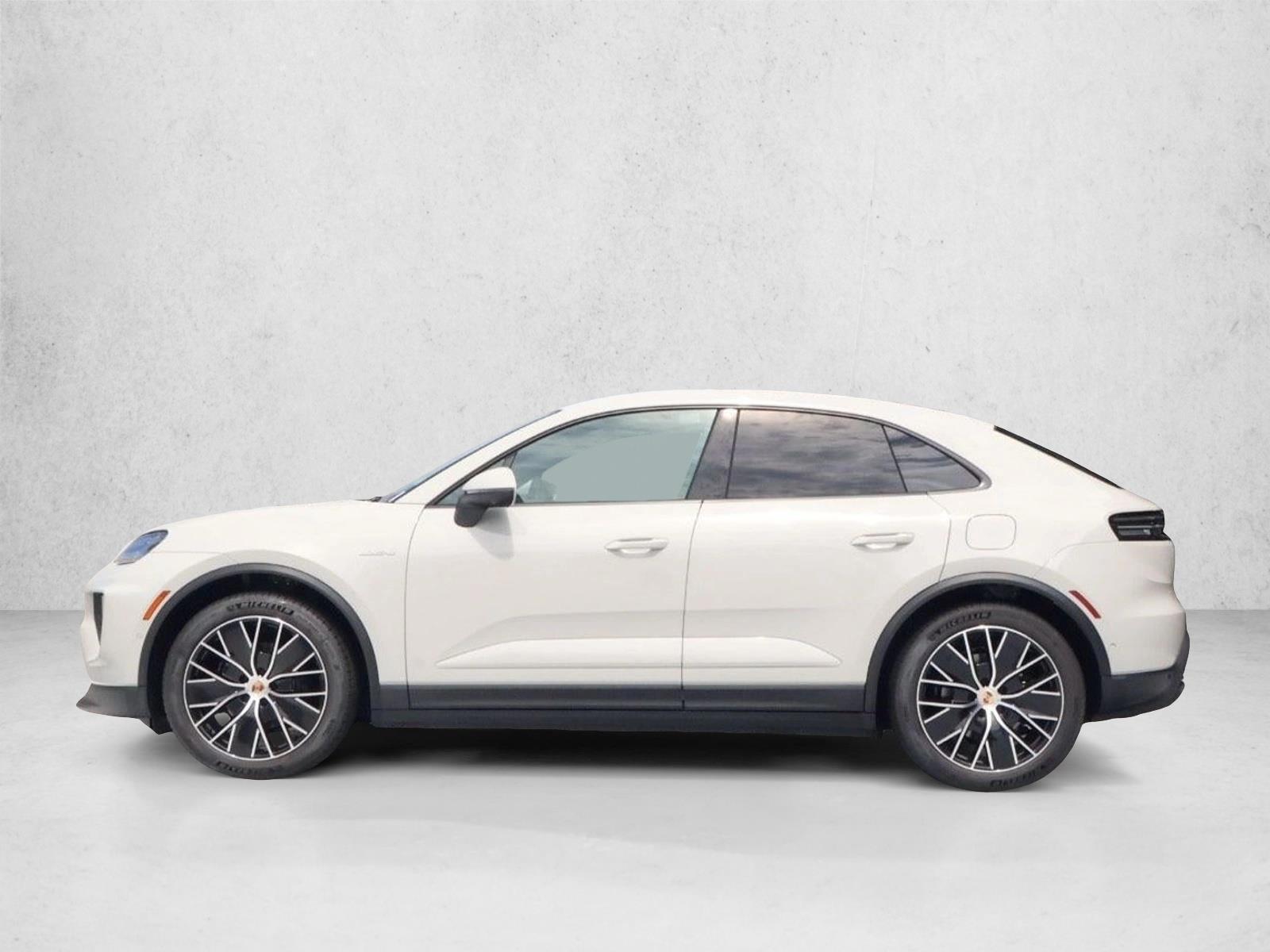 Thumbnail: 2026 Porsche Macan - 2