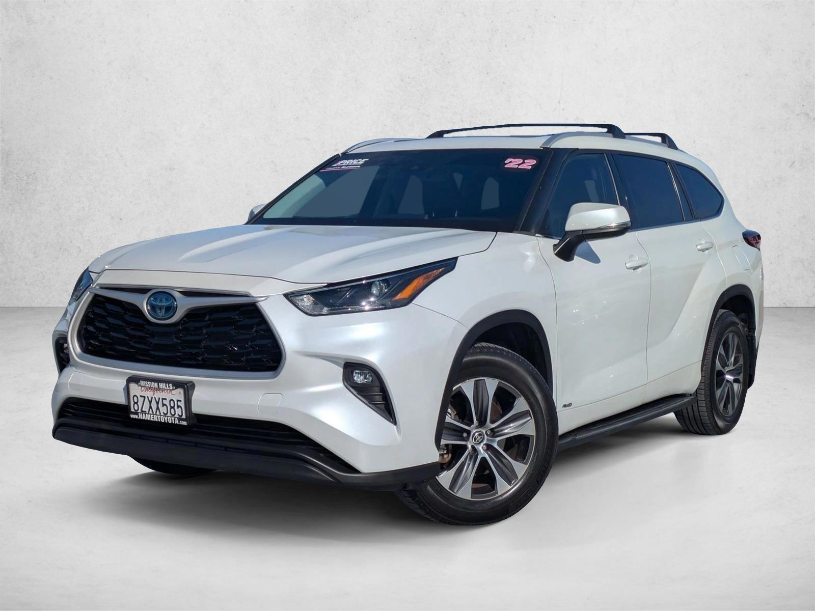 Thumbnail: 2022 Toyota Highlander - 1