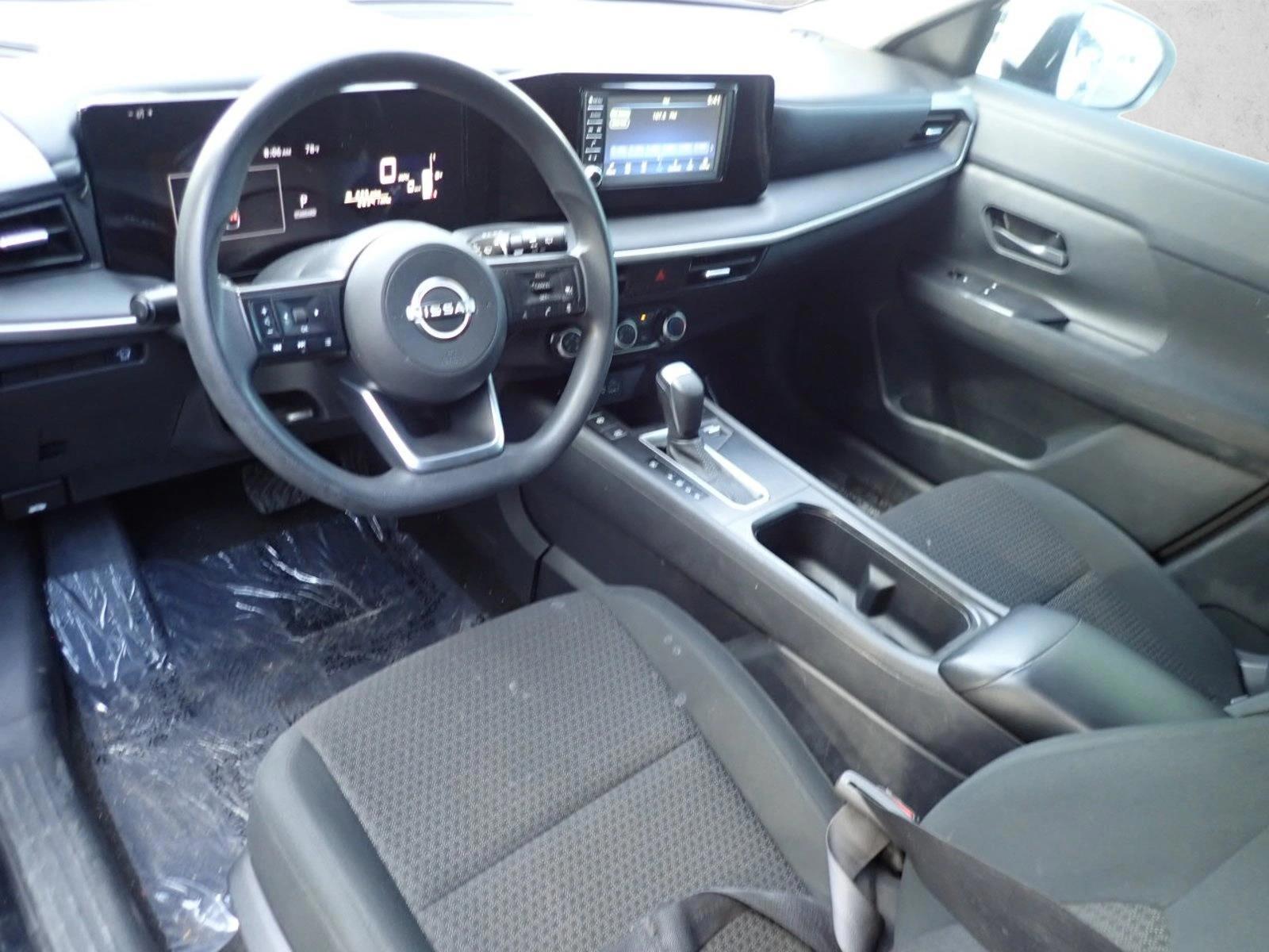 Thumbnail: 2025 Nissan Kicks - 5