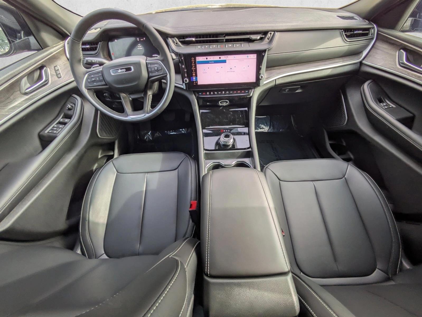 Thumbnail: 2026 Jeep Grand Cherokee - 3