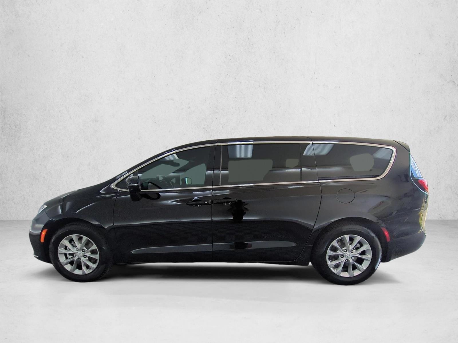 Thumbnail: 2026 Chrysler Pacifica - 2
