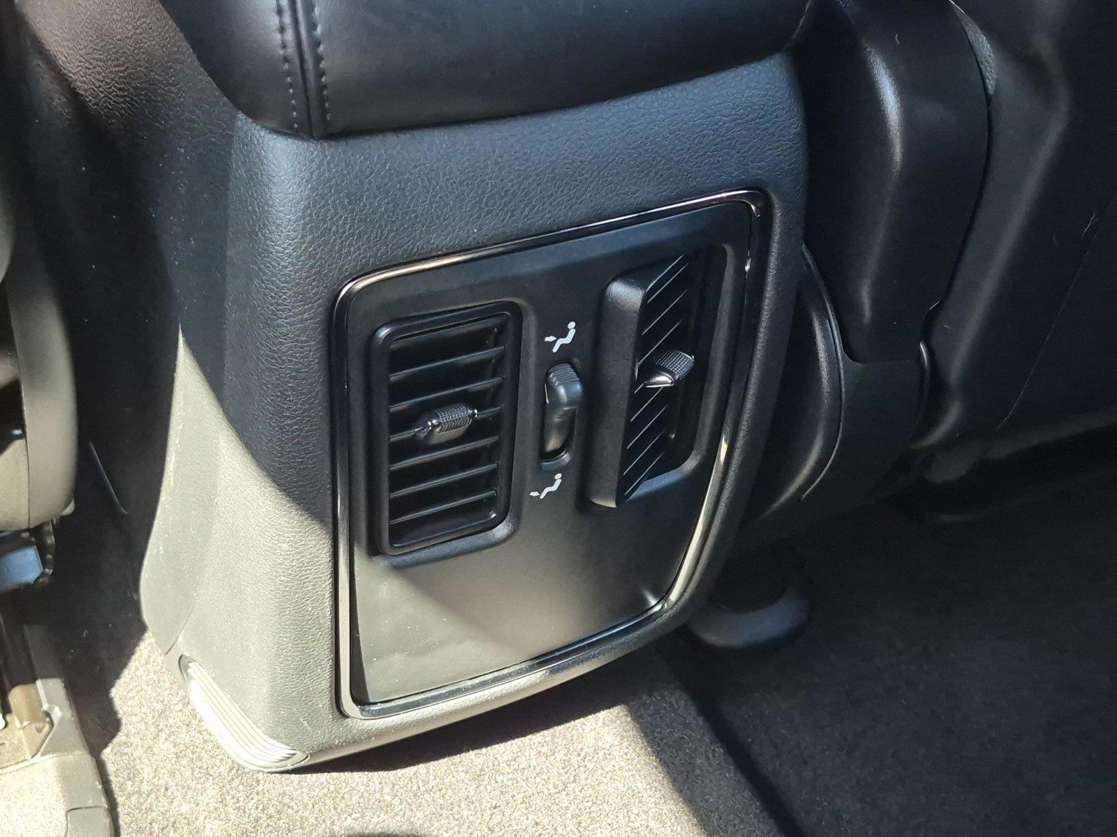 2020 Jeep Grand Cherokee Laredo E - Photo 17
