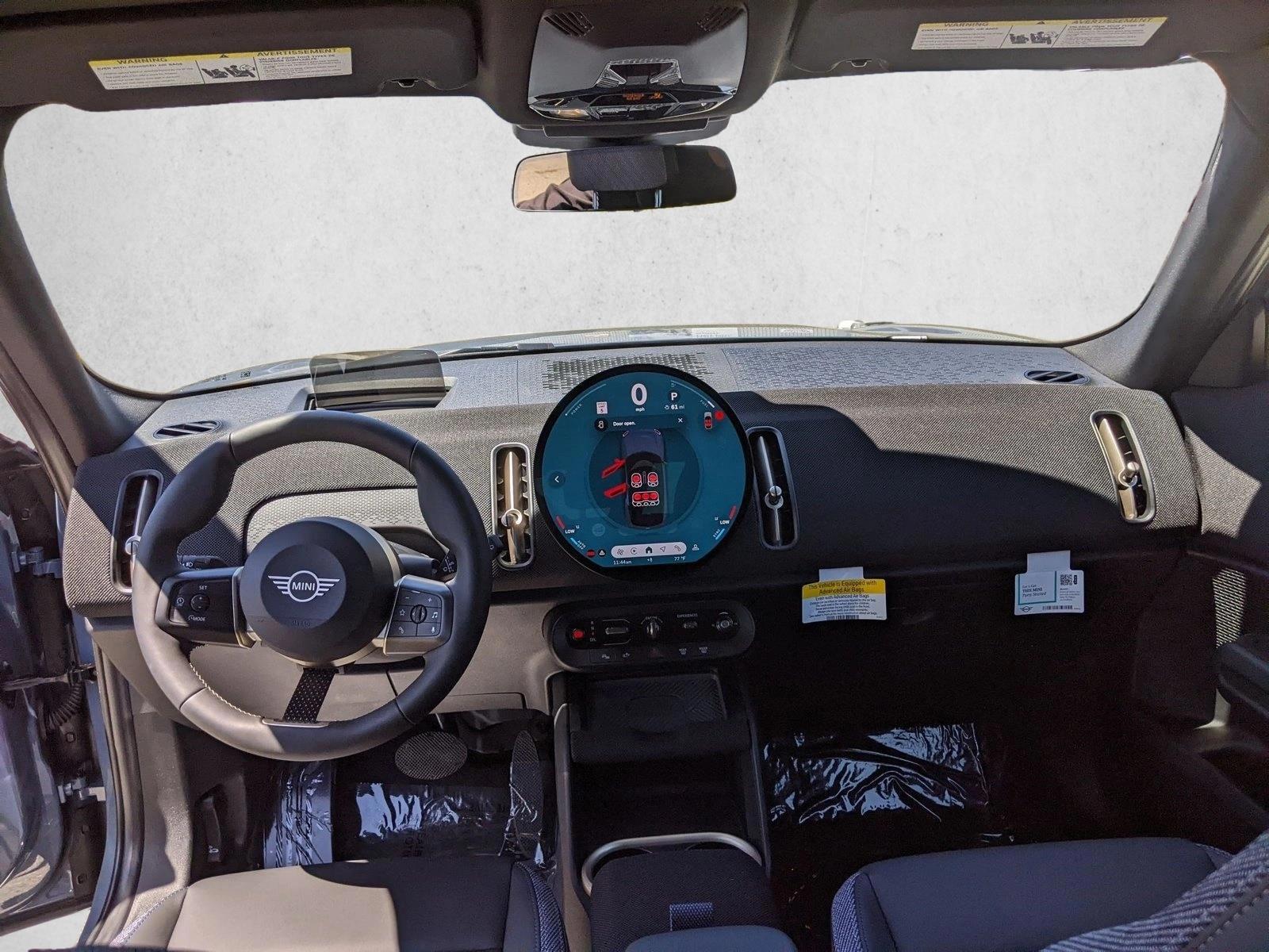 Thumbnail: 2027 MINI Cooper Countryman - 3