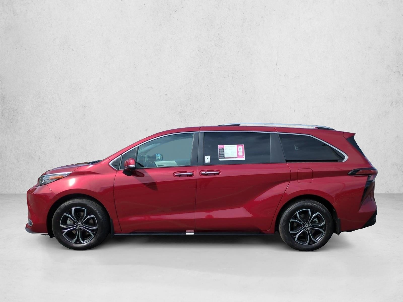 Thumbnail: 2025 Toyota Sienna - 2