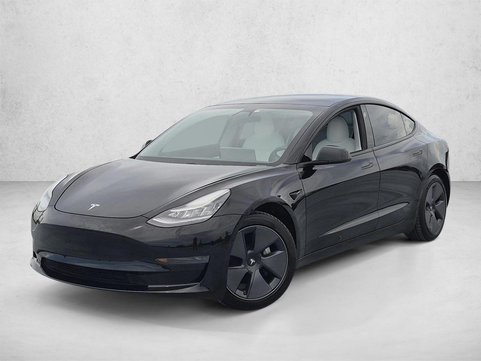 Thumbnail: 2021 Tesla Model 3 - 1