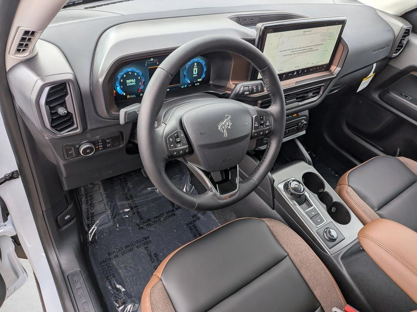 Thumbnail: 2025 Ford Bronco Sport - 3