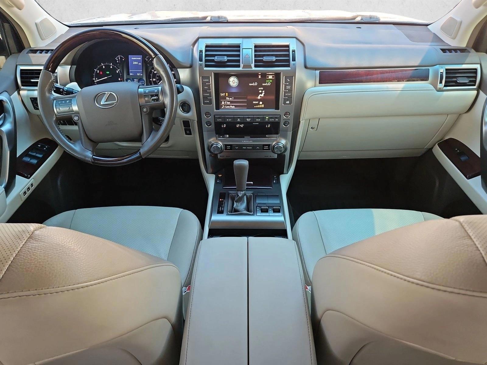Thumbnail: 2019 Lexus GX - 4