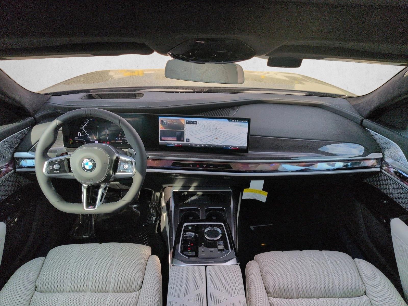 Thumbnail: 2026 BMW 7 Series - 3
