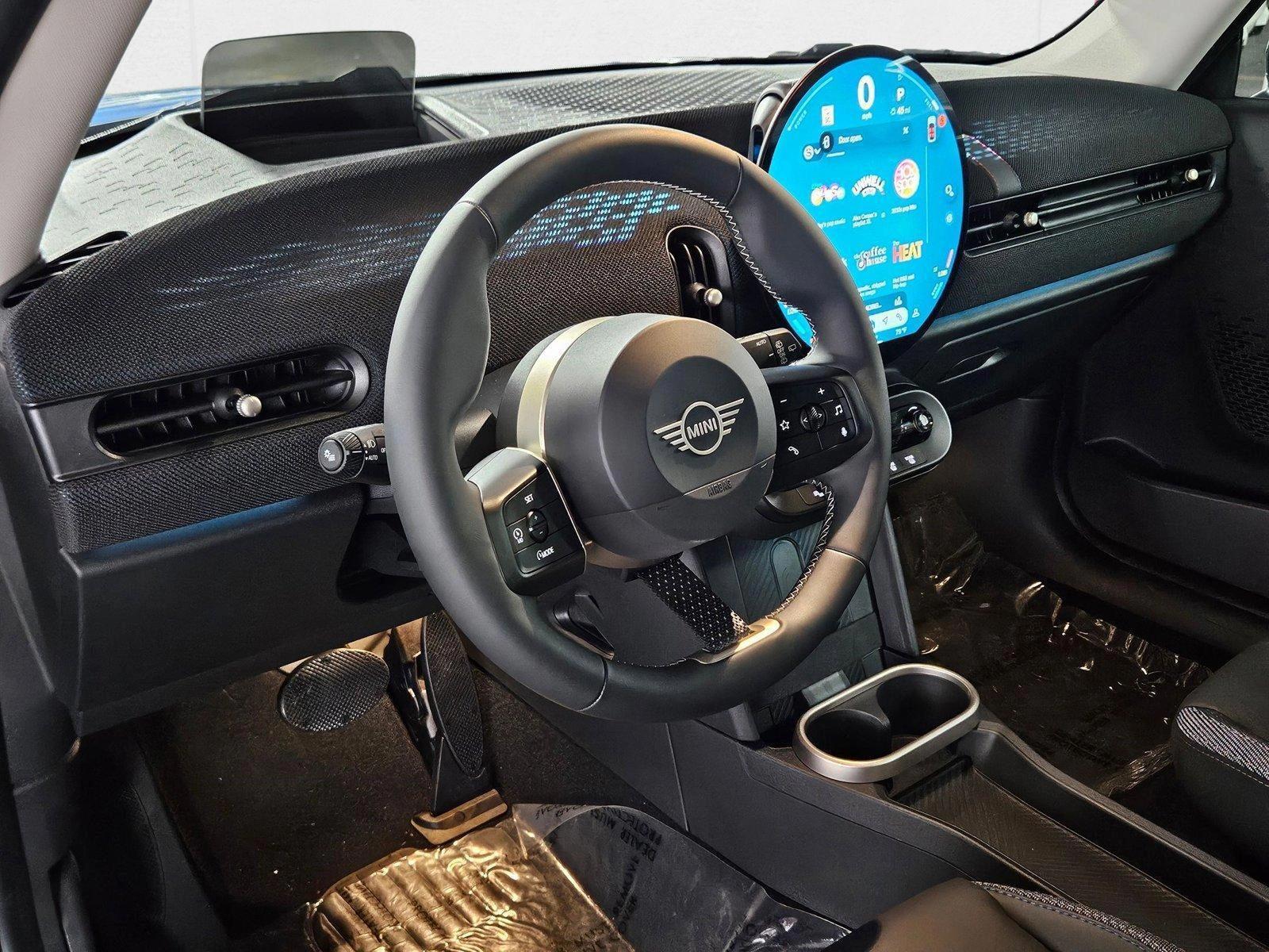 Thumbnail: 2025 MINI Cooper Hardtop - 3