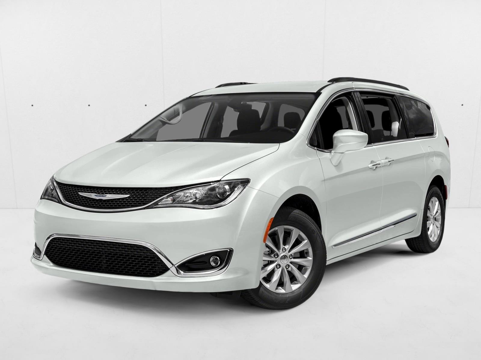 Thumbnail: 2018 Chrysler Pacifica - 1