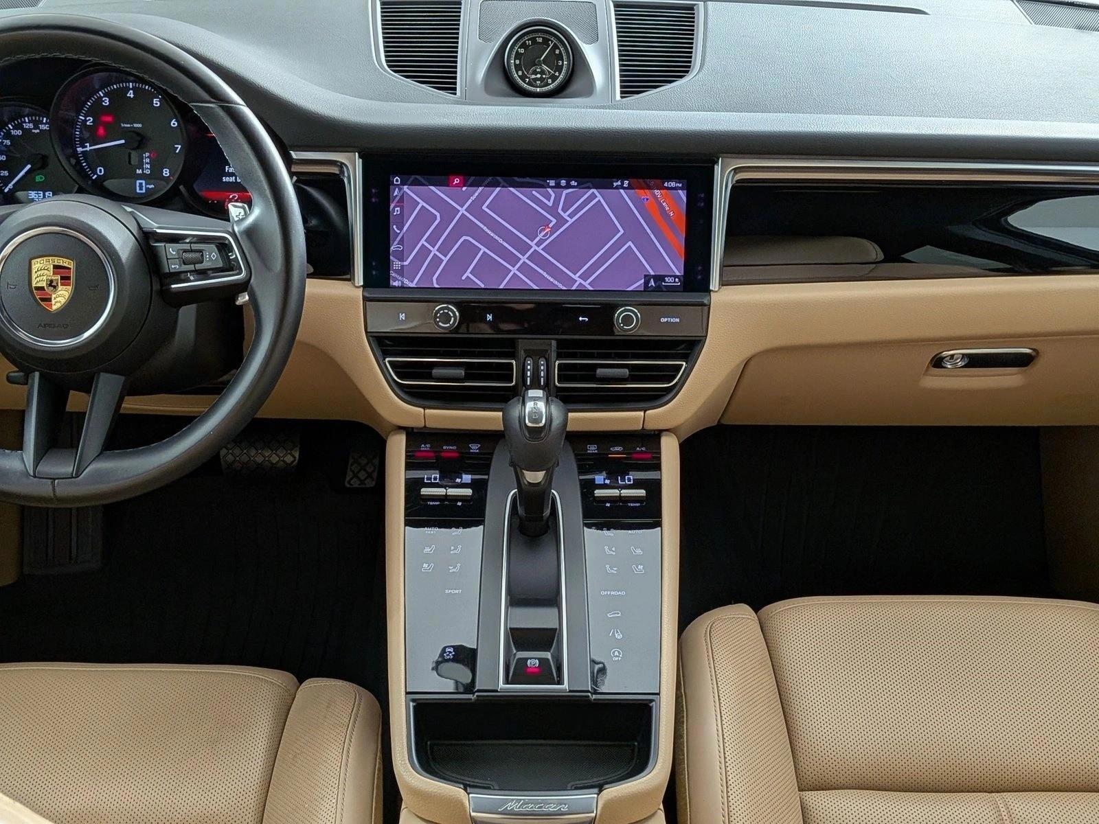 Thumbnail: 2023 Porsche Macan - 4