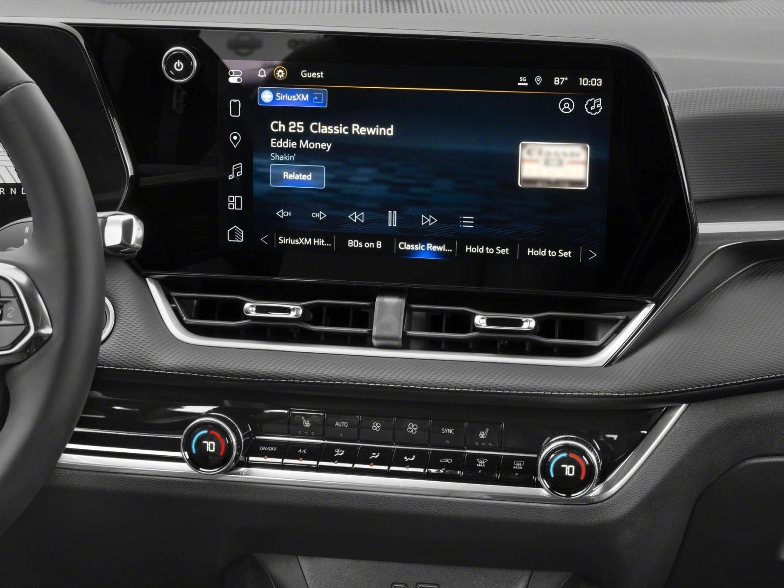 2027 Chevrolet Equinox LT - Photo 7
