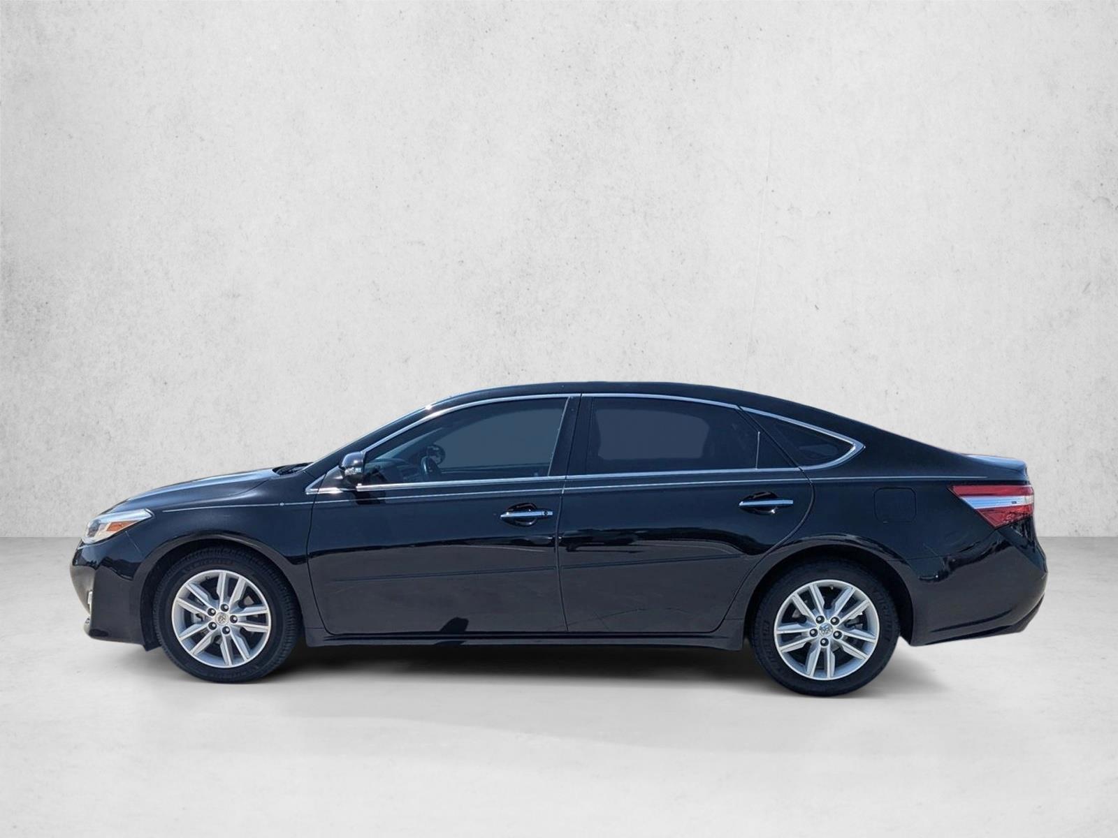 Thumbnail: 2013 Toyota Avalon - 2