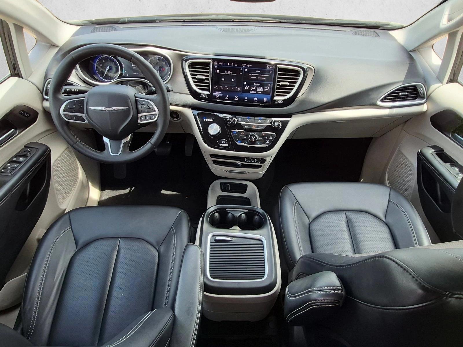 Thumbnail: 2024 Chrysler Pacifica - 2