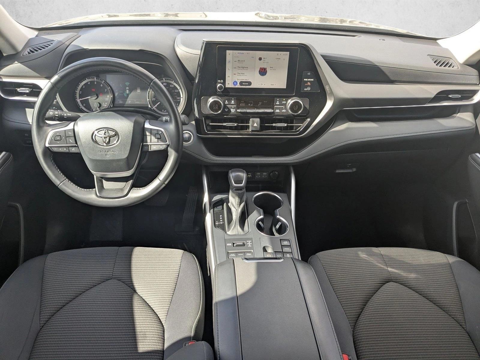 Thumbnail: 2025 Toyota Highlander - 3