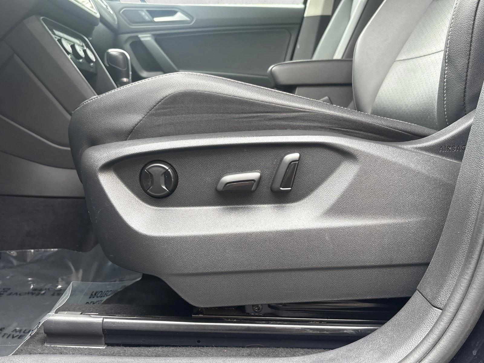 Thumbnail: 2019 Volkswagen Tiguan - 3