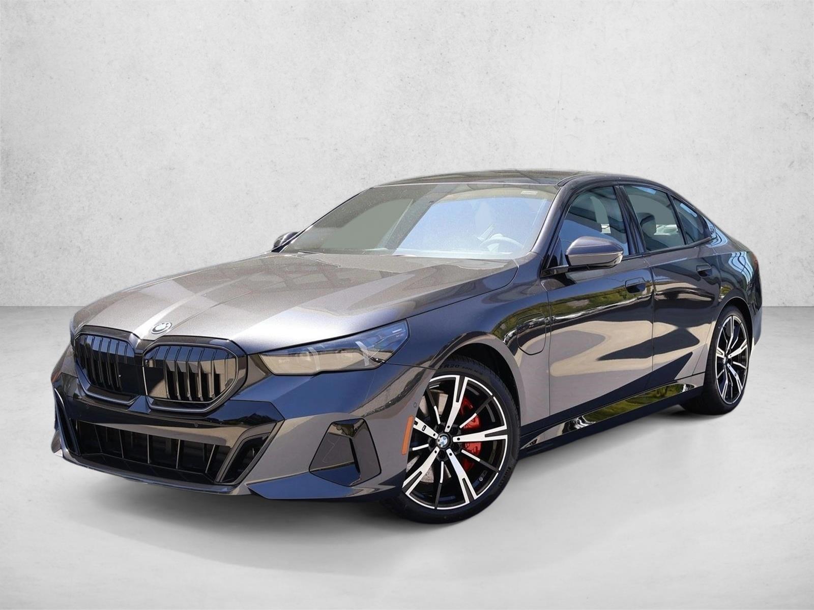 Thumbnail: 2026 BMW 5 Series - 1