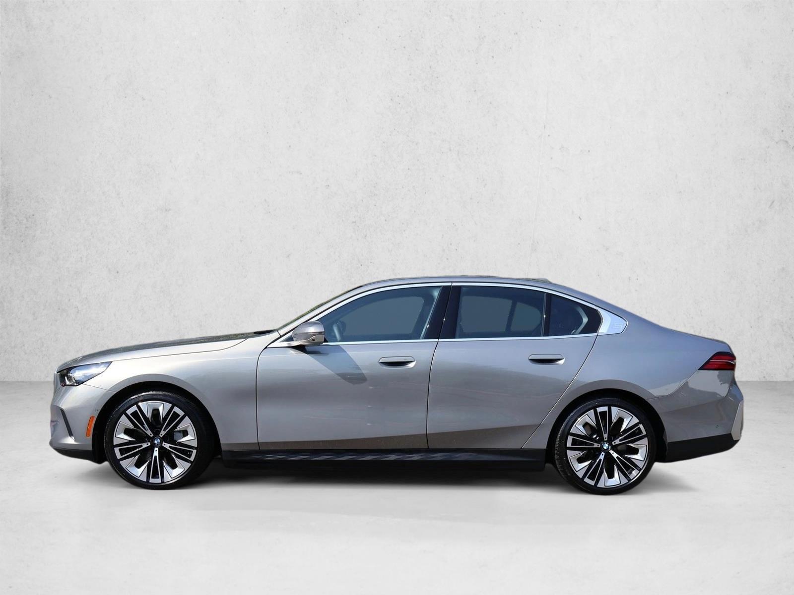 Thumbnail: 2026 BMW i5 - 2