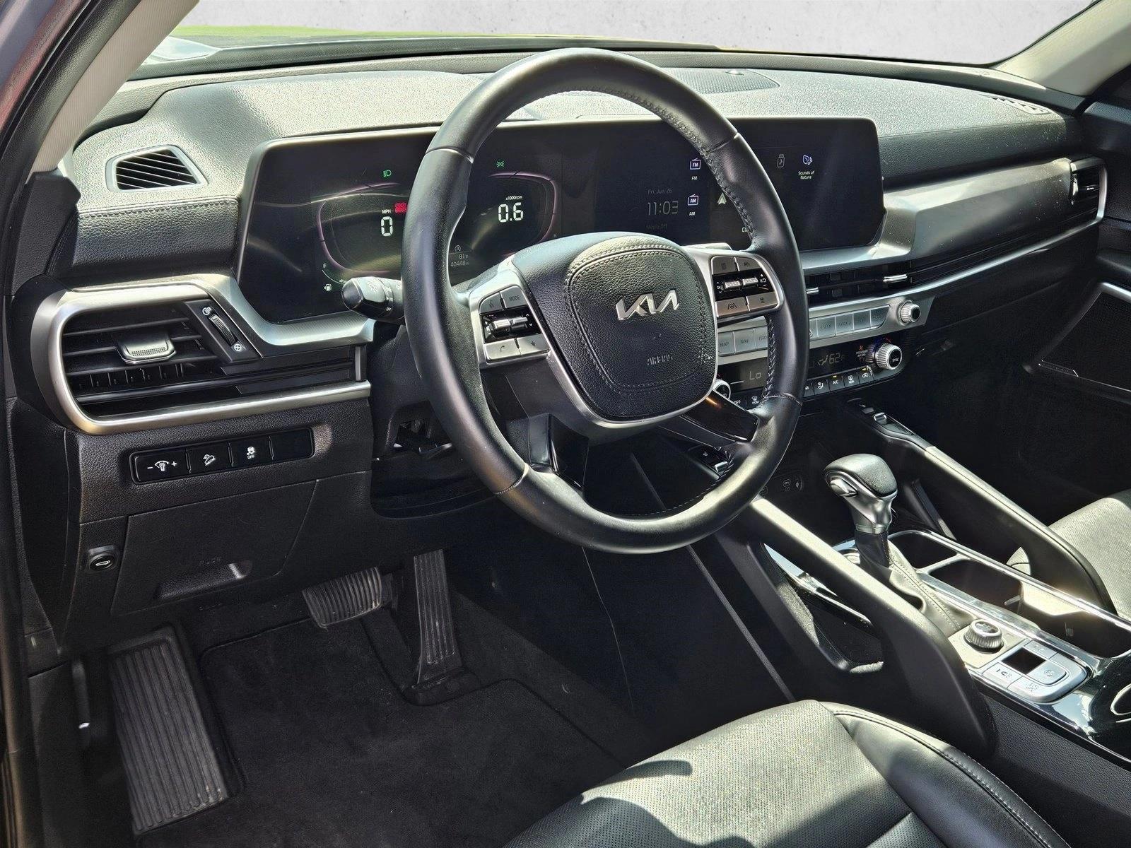 Thumbnail: 2023 Kia Telluride - 3